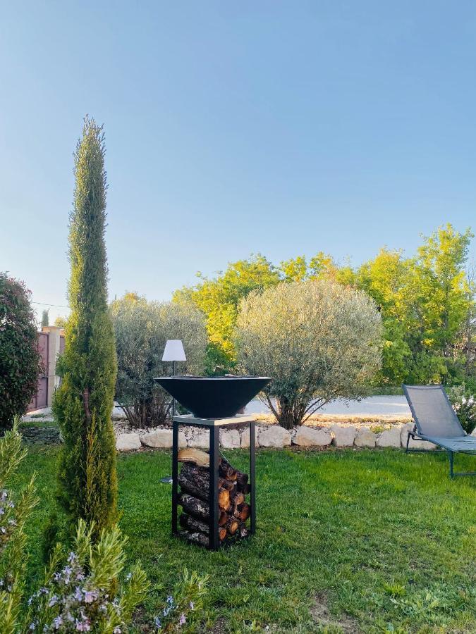 Villa Luberon Saint-Saturnin-les-Apt Exterior photo